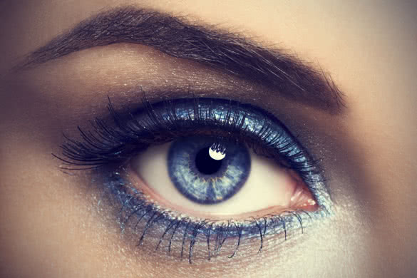 Blue Cat Eyes Makeup