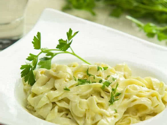 Fettuccini Alfredo sauce