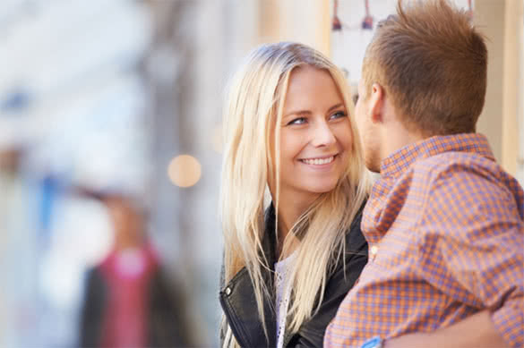 couple-smiling-and-talking