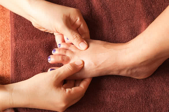 reflexology foot massage