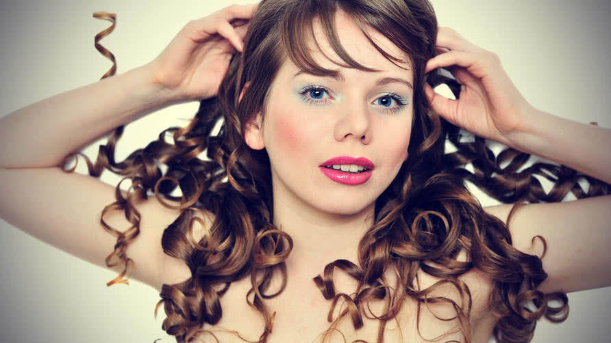 How to Stop Hair From Frizzing YouQueen