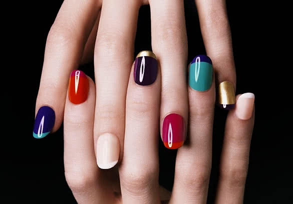 Color Blocking French Manicure