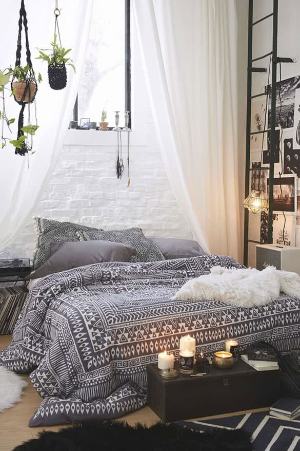 5 Ideas To Organize Your Bedroom Romantically