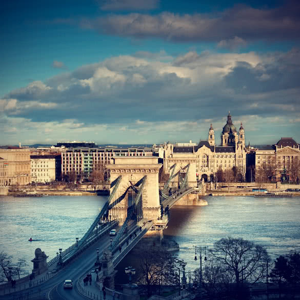 the famous chain bridge in budapest
