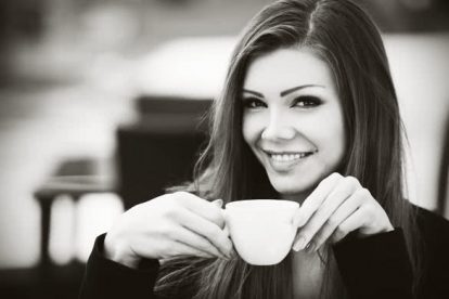 girl at coffee shop