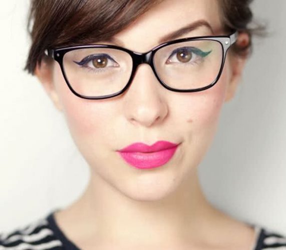 How to Wear Makeup With Glasses 10 Beauty Tricks YouQueen