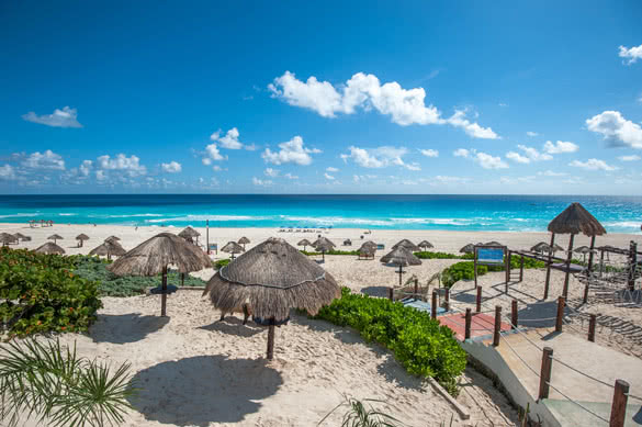 Dolphin Beach panorama Cancun