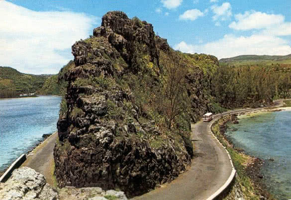 Point Maconde, a hairpin turn at the south end of Mauritius