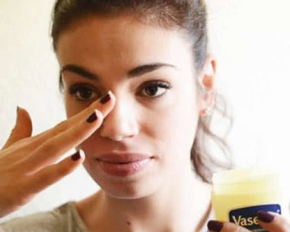 vaseline as a makeup remover