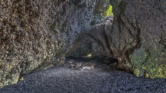 Lava sea caves at waianapanapa state park