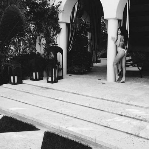 kylie-jenner-in-white-bikini