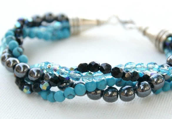 twisted-bead-blue-bracelet
