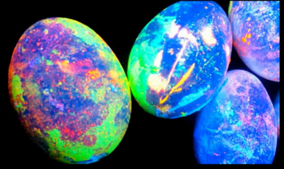 Glow-paint-eggs