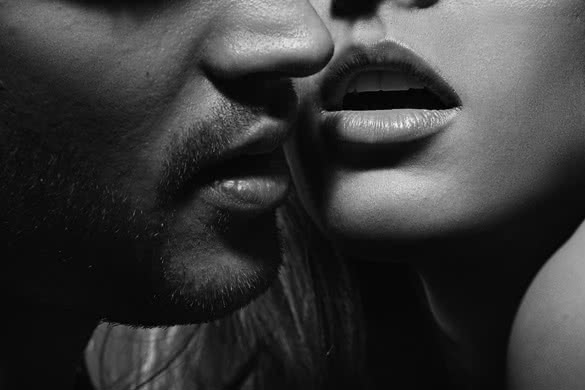man-and-woman-hot-lips