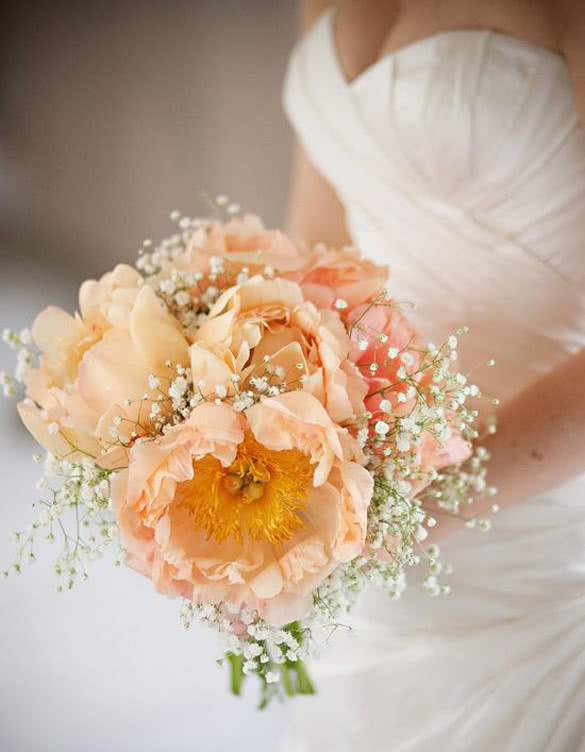 peach-wedding-flowers