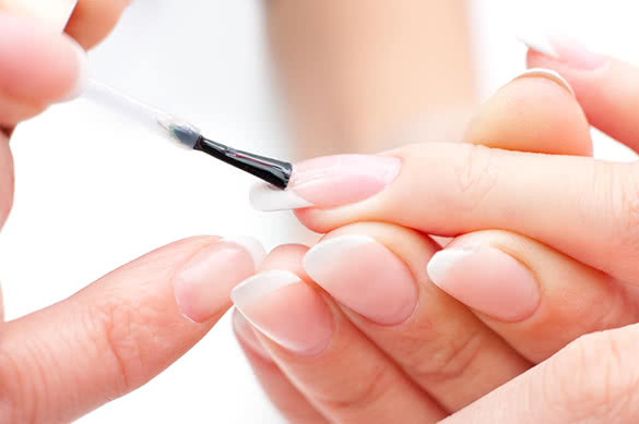 woman-nails-manicure