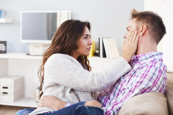 Angry young woman slap boyfriend with her hand